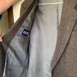 Sport Coat. Good condition.